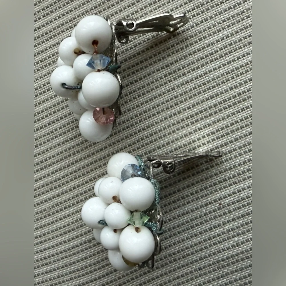 $15 Vintage White Milk Glass & pastel l bicone Beaded cluster Clip-On Earring - Picture 9 of 9